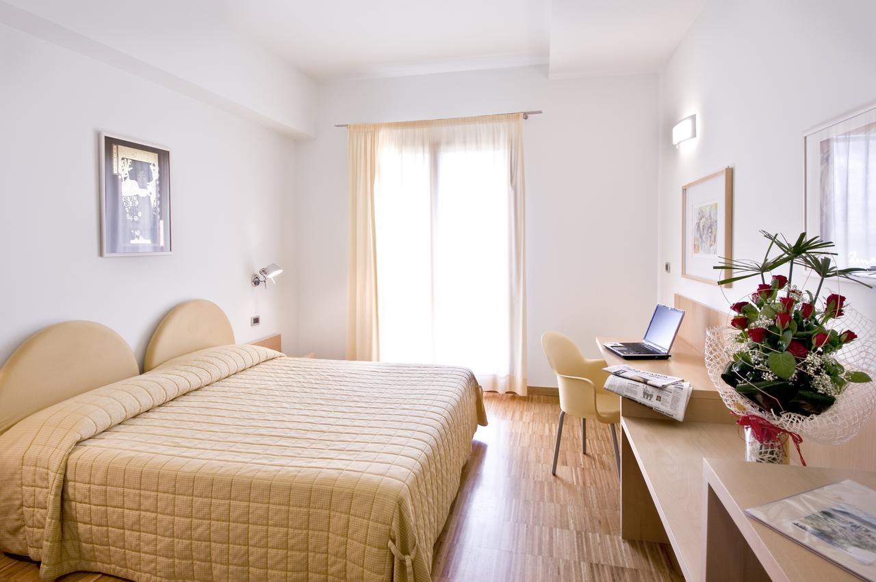 Grand Hotel Garden Barile Zewnętrze zdjęcie